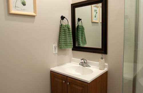 Blue Ridge Cottage | Charming Cottage Farm Stay w/King Bed: Country Views-Pet Friendly!
