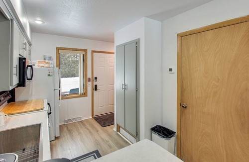 Fish Creek Condo | Charming DC Getaway Steps from D’town Fish Creek