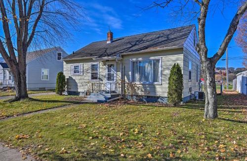 Wausau House | Charming Family Home ~ 4 Mi to Granite Peak!