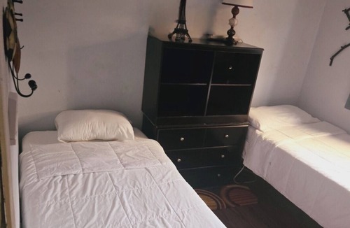 Metairie House | Charming home in a very safe area! Walk to the Lake and short drive to NOLA