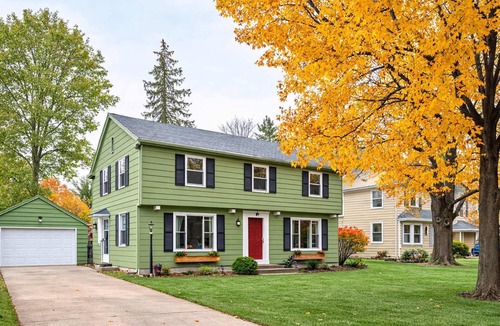 Appleton House | Charming Home in Family Neighborhood w/Fenced Yard