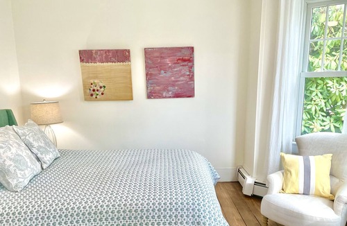Jamestown House | charming house with private pool, half mile walk to beach