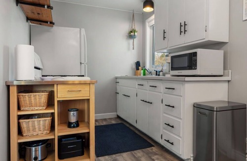 Southwest Minneapolis House | Charming Minneapolis 1BR | Balcony & Parking