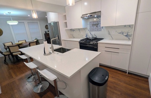 Watertown House | Charming newly furnished 2-bedroom house in beautiful Watertown with AC