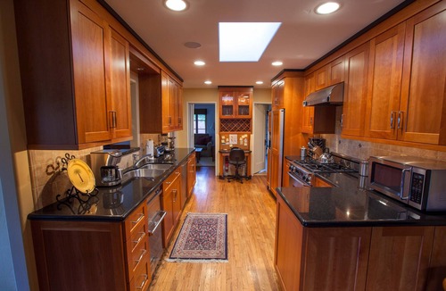 Samarkand House | Charming, Recently Updated, Air Conditioned, Pet Friendly, Santa Barbara Home