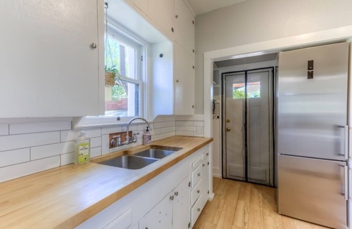 Feldman's House | Charming remodeled bungalow. Close to UofA, Banner, Downtown