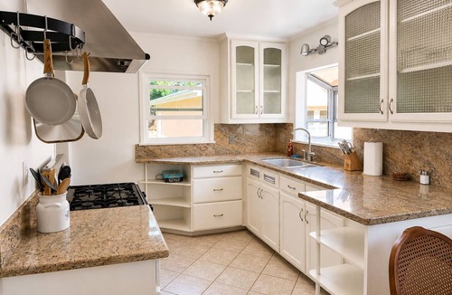 Santa Paula House | Charming Retreat w/Fireplace & Outdoor Pavilion