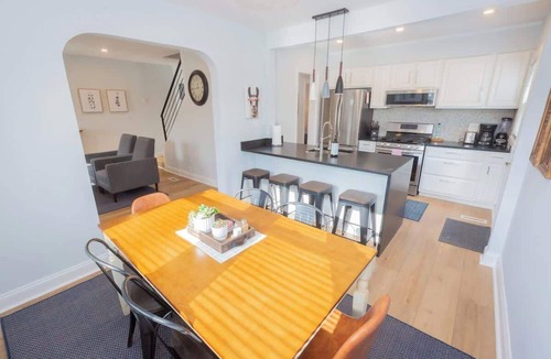 Langdon House | Charming Single Family Home - Free 3 car parking