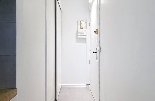 Maisons-Laffitte Apartment | Charming studio apartment in a private park