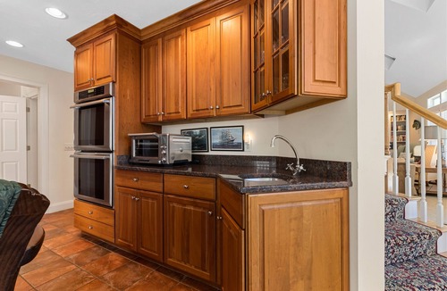 Chatham House | Chatham-Walk to Town/Beach-Multi Family Friendly