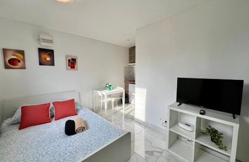 Gagny Apartment | Chemin de fer, Super et Charmant appartements