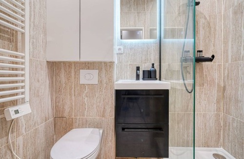 Saint-Mande Apartment | Chic 2BR 6 Guests - Paris
