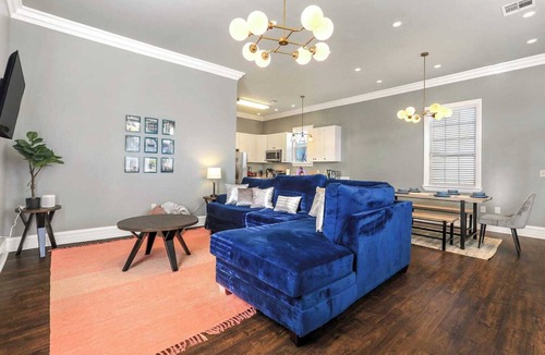 Milan House | ✨ Chic 5BR Retreat | Near FQ, Superdome & Tulane