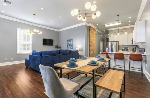 Milan House | ✨ Chic 5BR Retreat | Near FQ, Superdome & Tulane