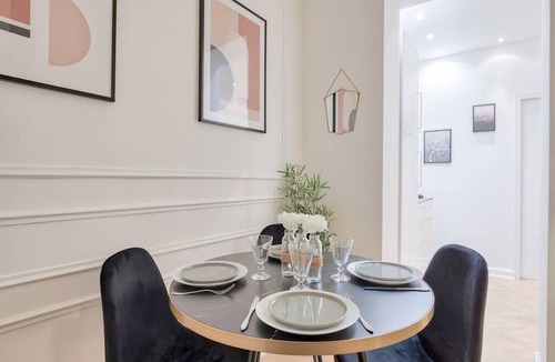 Ternes Apartment | ♥ Chic Apartment near Arc Triomphe - 4P