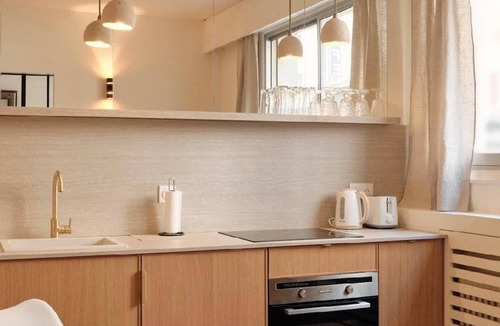 7th Arrondissement Apartment | Chic & cosy 2BR - à deux pas Tour Eiffel 2BR