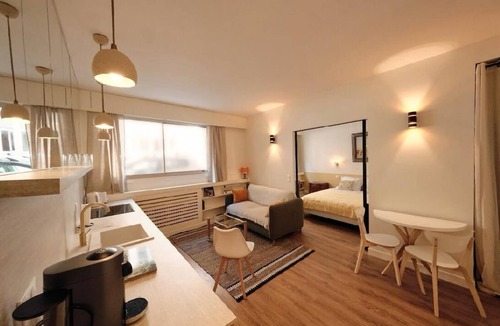 7th Arrondissement Apartment | Chic & cosy 2BR - à deux pas Tour Eiffel 2BR