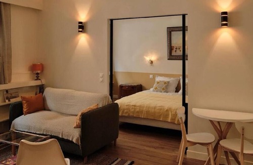 7th Arrondissement Apartment | Chic & cosy 2BR - à deux pas Tour Eiffel 2BR