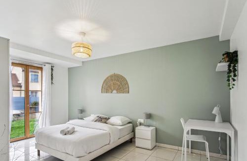 Meaux Apartment | Chic friendly and spacious house
