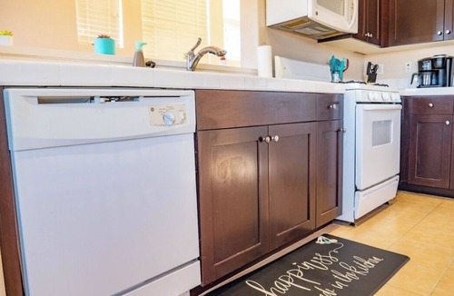 Ventura Apartment | Chic studio with AC and WiFi in peaceful Ventura