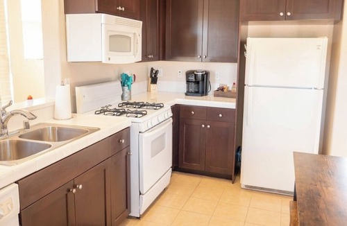 Ventura Apartment | Chic studio with AC and WiFi in peaceful Ventura