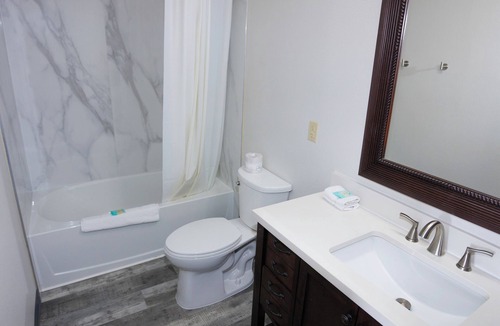 Chincoteague Hotel | Chincoteague Inn
