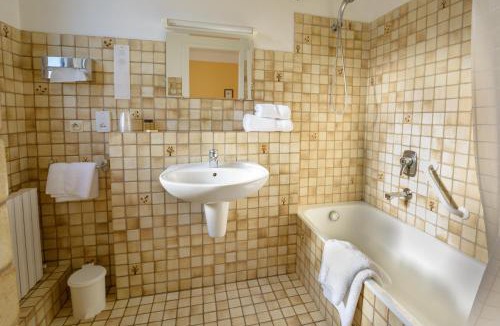 Le Blanc-Mesnil Hotel | Cit'Hotel Aéro-Hotel