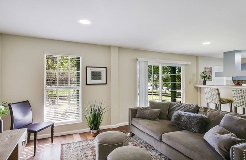 Sunset Apartment | Citified country and Close to Grand Coteau