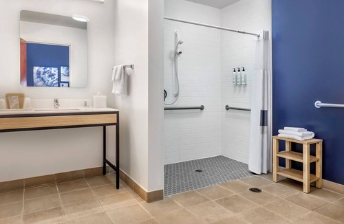 Waterloo Hotel | City Express By Marriott Elkridge