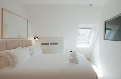 Vanves Hotel | City Pop 2Night Paris - Self check-in