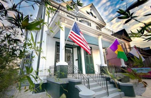 Seventh Ward House | Claiborne Historic Mansion - 5 bed-3bath