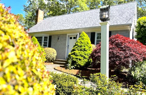 Falmouth House | Classic Cape Home in Sippewissett - Dog Friendly and Walk to Woodneck Beach