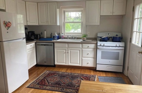 South Chatham House | Classic Cape House Walking Distance to the Beach - Many recent upgrades