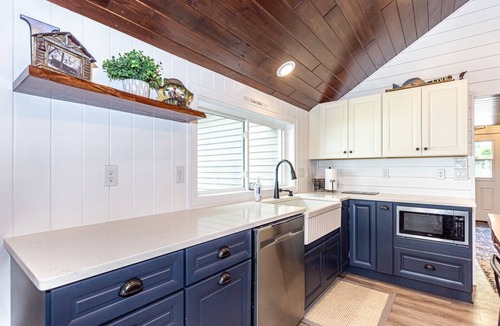 Detroit Lakes Cottage | Classic Lake Sallie Home - Fish, Golf, Bike, Kayak, Pickleball, Bball, Peloton