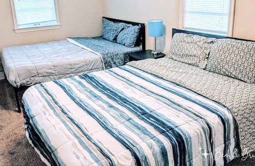 Aksarben - Elmwood Park House | Classy Stay in Upscale Aksarben Village with King and 2 Queen Beds, Fenced Yard