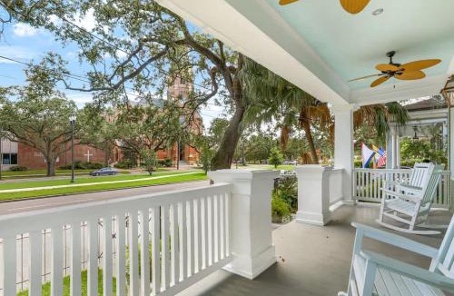 Uptown Historic District House | Classy Upscale Villa Perfect Uptown Location