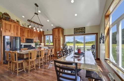 Sturgeon Bay House | Clay Banks Retreat