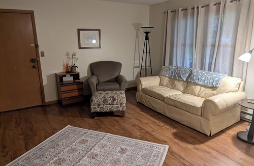 Clear Lake Apartment | Close to downtown 2-bedroom apartment with private porch in Clear Lake
