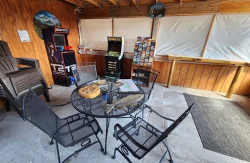 Hill City Cabin | Close to Mt. Rushmore, Crazy Horse, Sylvan lake. Walk to 1880 train and Trails