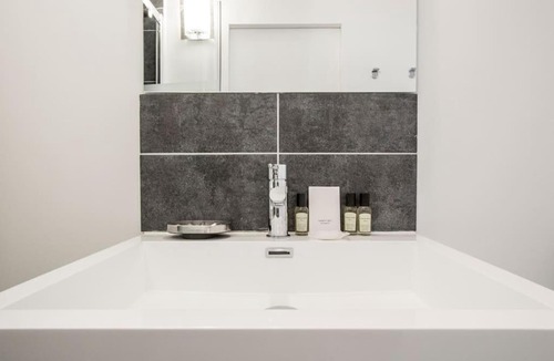 Bonne-Nouvelle Apartment | CMG Montorgueil IV