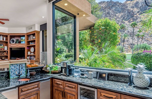 Indian Wells House | Coachella/Stagecoach/Food/Art Festivals, Golf. Stunning Home-Htd Pool/Surreal Views 31 Nt Min