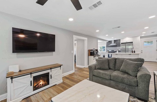 Gulfport House | Coastal Casa -Charming 3 Bedroom House