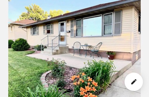 Rochester House | Coastal Charm meets Farmhouse living in a cozy single-family. 8 min to Mayo.