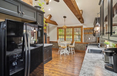 Plymouth House | Coastal Comfort With Stunning Harbor Views 3 Bedroom Home