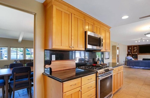 Ventura House | Coastal Family Home W/Pool/Jacuzzi/Mini-Golf