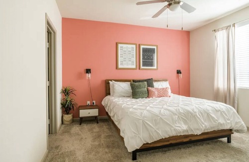 Camarillo Apartment | Coastal vibes Ste☀2BR W/King Bd.WiFi.Pool. 25min-Beach