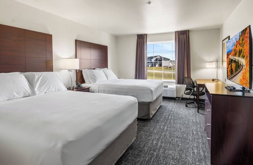 New Denmark Hotel | Cobblestone Hotel & Suites - Denmark/Green Bay