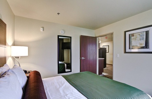Pulaski Hotel | Cobblestone Hotel & Suites – Pulaski/Green Bay