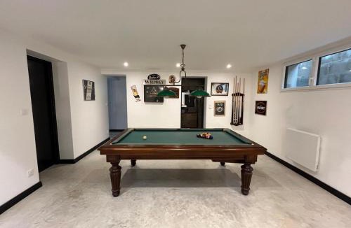 Clermont Bed & Breakfast | Cocon sensuel - Jaccuzzi et petit déjeuner - Proche Chantilly et Beauvais