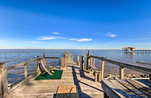 Theodore Apartment | Coden Vacation Rental w/Bay Access!